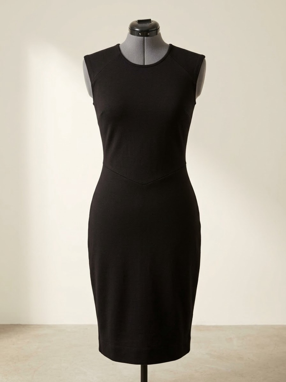 French Connection Sleeveless Black Dress w/ lace details in a Size 6